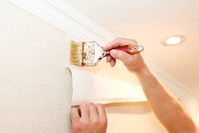 Pose de papier peint au Fresne — revêtements muraux et toiles de verre
